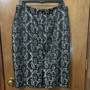 Worthington Black and Gray Brocade Pencil Skirt